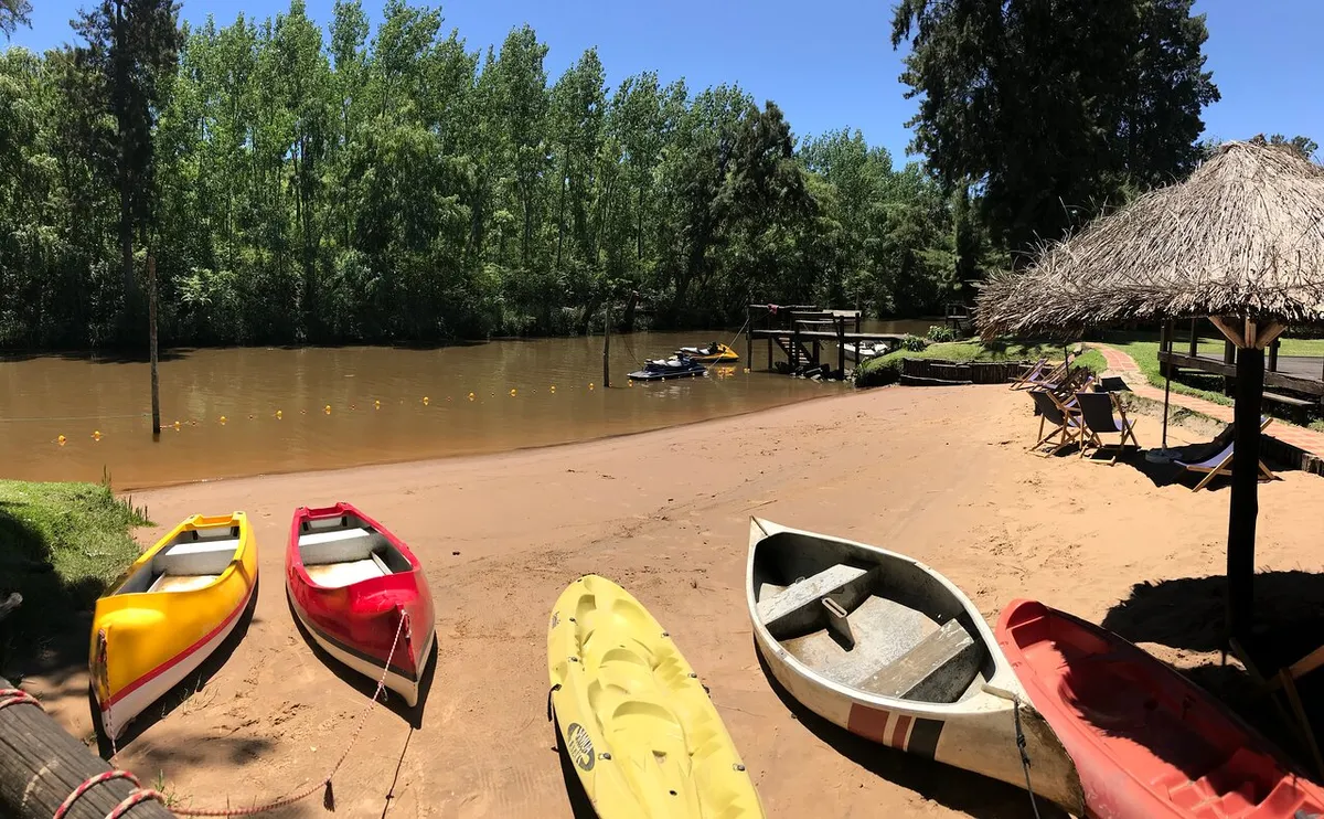 Las Cabañas del Río Manso tienen una playita privada donde se puede pasear en kayak. Foto: TripAdvisor