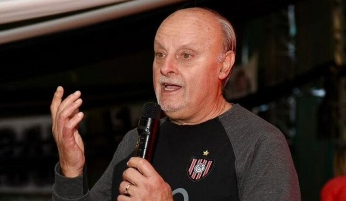 Néstor Di Pierro, presidente de Chacarita Juniors. Néstor Di Pierro, presidente de Chacarita Juniors.
