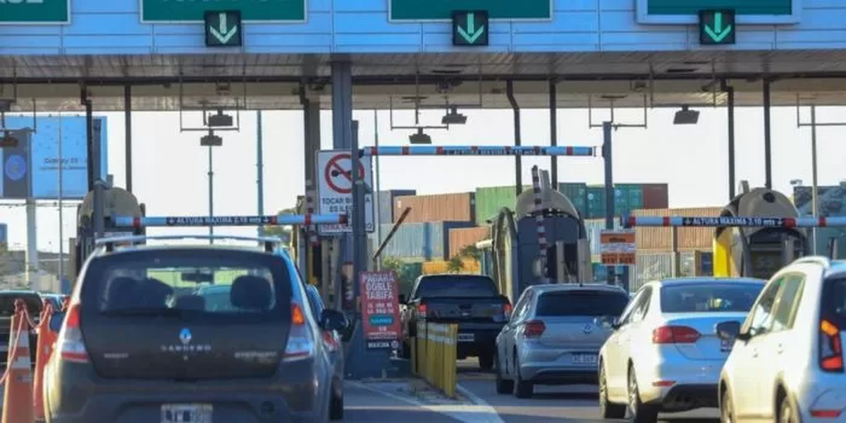 El nuevo ajuste tarifario es el segundo del año, y se suma a la suba del 200% que entró en vigencia a finales de abril. Al comunicar ese primer incremento, desde Vialidad habían anticipado el actual aumento. El nuevo ajuste tarifario es el segundo del año, y se suma a la suba del 200% que entró en vigencia a finales de abril. Al comunicar ese primer incremento, desde Vialidad habían anticipado el actual aumento.