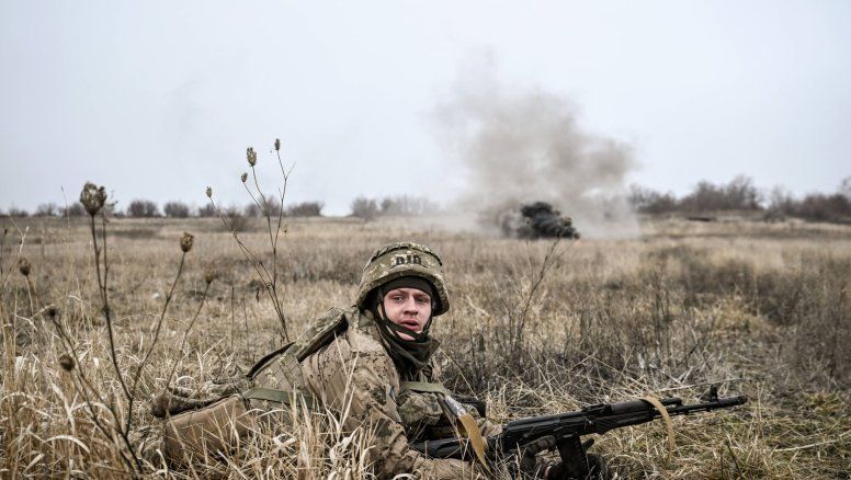 Rusia perfora las defensas de Ucrania con su táctica de enjambre