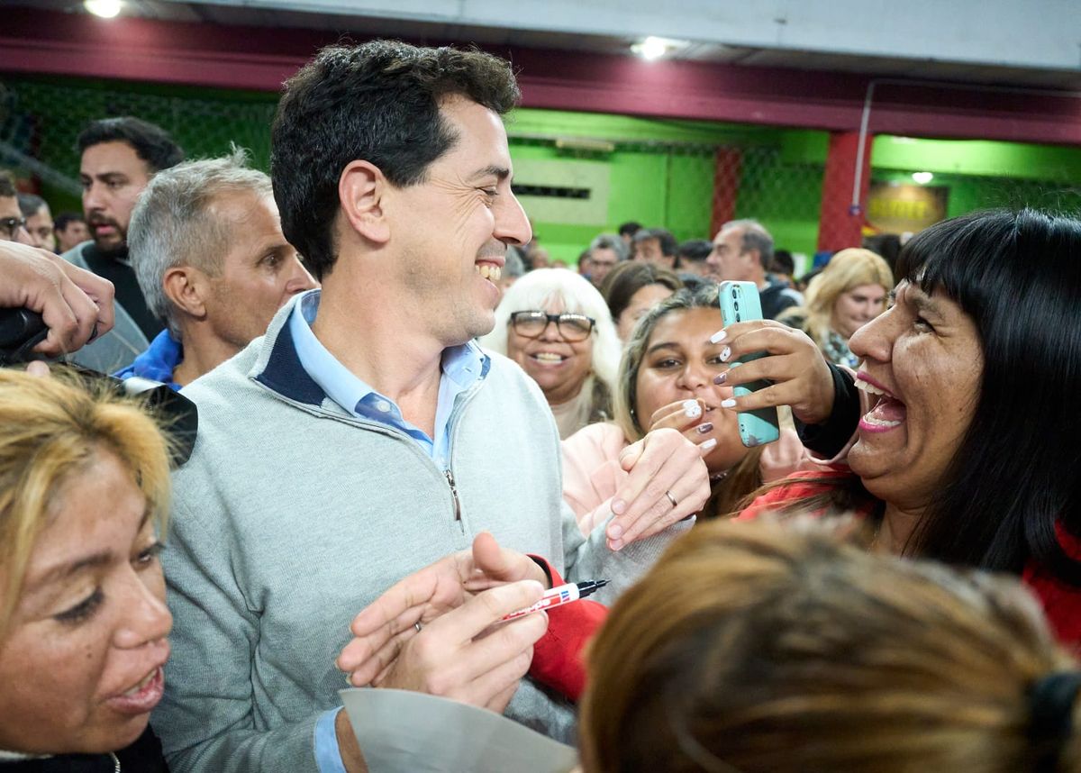 Eduardo De Pedro de campaña. Eduardo De Pedro de campaña.