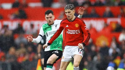 En un partidazo, Manchester United y Liverpool empataron 2 a 2 y le ponen picante a la definición del título