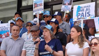Trabajadores de Vialidad Nacional en alerta por salarios y falta de obra pública. Trabajadores de Vialidad Nacional en alerta por salarios y falta de obra pública.