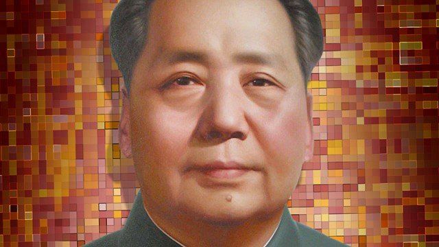 En los años de liderazgo de Mao abundó el culto a la personalidad. Él se presentaba a sí mismo como un enemigo de los terratenientes, hombres de negocios y de las potencias de Occidente.