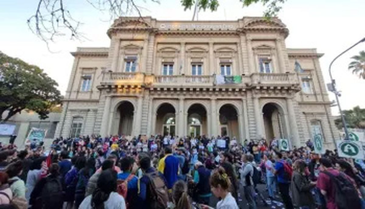 Evolución PROMESA desarrolló su segundo desayuno de trabajo en el que se debatió la judicialización en salud y la intervención del Cuerpo Médico Forense. Evolución PROMESA desarrolló su segundo desayuno de trabajo en el que se debatió la judicialización en salud y la intervención del Cuerpo Médico Forense.