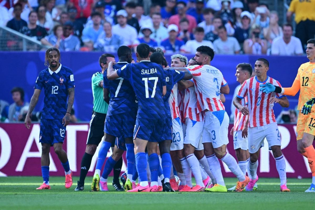 Tumulto en octavos de final de la Copa Mundial de la FIFA 2026 entre Paraguay y Francia en el Lincoln Financial Field (Pensilvania, Estados Unidos).
