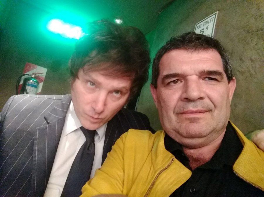 El diario 'El Tribuno' recordó que Alfredo Olmedo anunció su postulación como candidato a senador nacional.