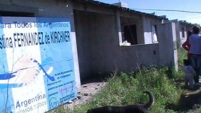 Toman masivamente barrios del gobierno sin terminar en Necochea