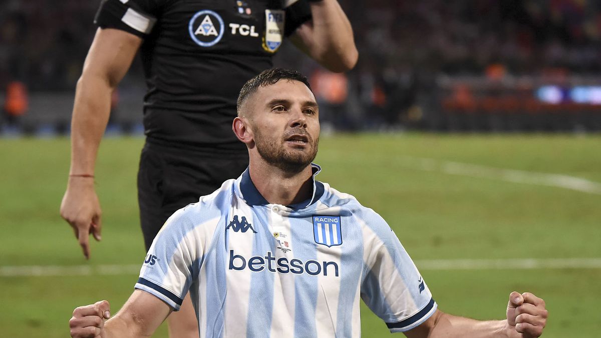 Adrián Maravilla Martínez, carta de gol de Racing Adrián Maravilla Martínez, carta de gol de Racing