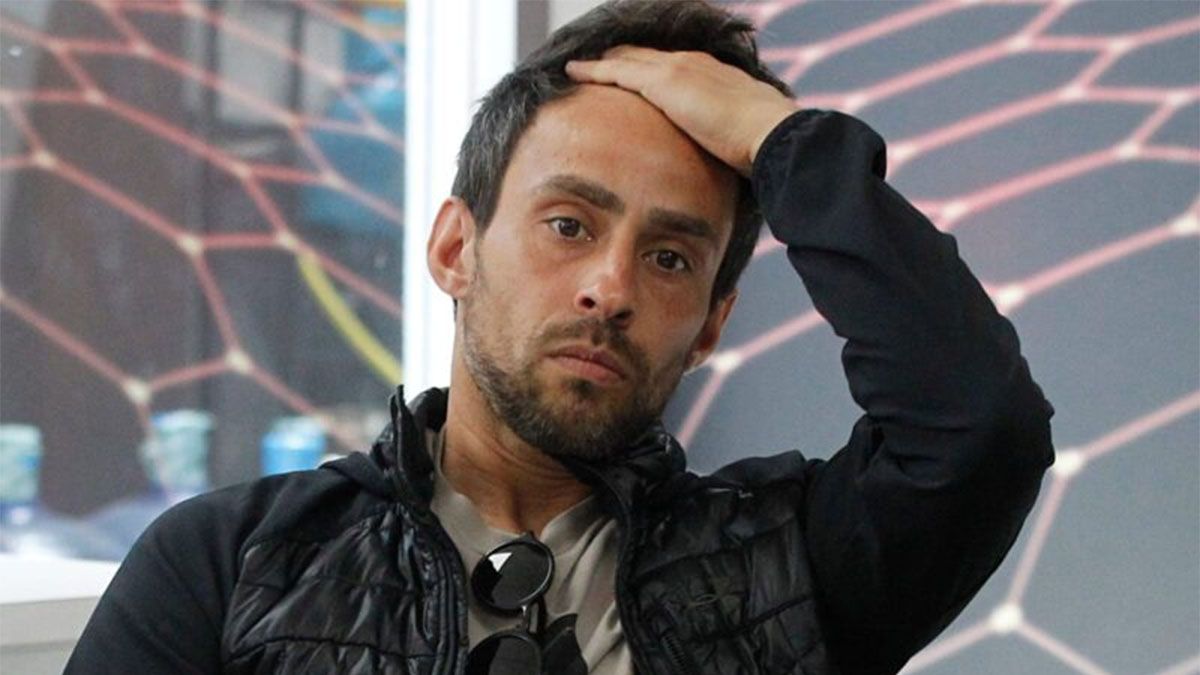 Jorge Valdivia, exfutbolista y bicampeón de América con Chile, fue detenido este martes (22/10) tras ser denunciado por abuso sexual. Jorge Valdivia, exfutbolista y bicampeón de América con Chile, fue detenido este martes (22/10) tras ser denunciado por abuso sexual.