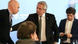 altText(2da Ola: Alberto olvidó los cuidados y hay poco margen para restricciones y ayuda de CABA)}