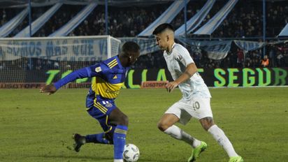Los centros de Blanco no le alcanzaron a Boca y perdió contra Atlético Tucumán