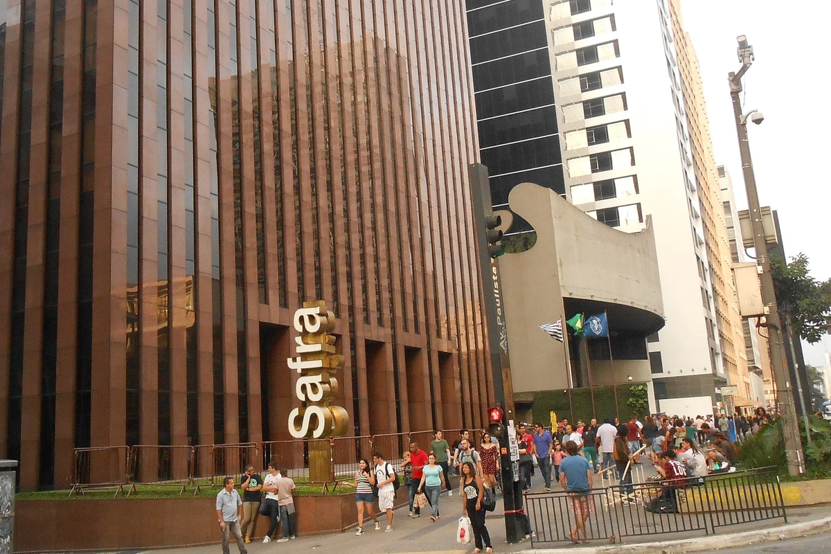 Los Safra convierten Succession en juego de niños