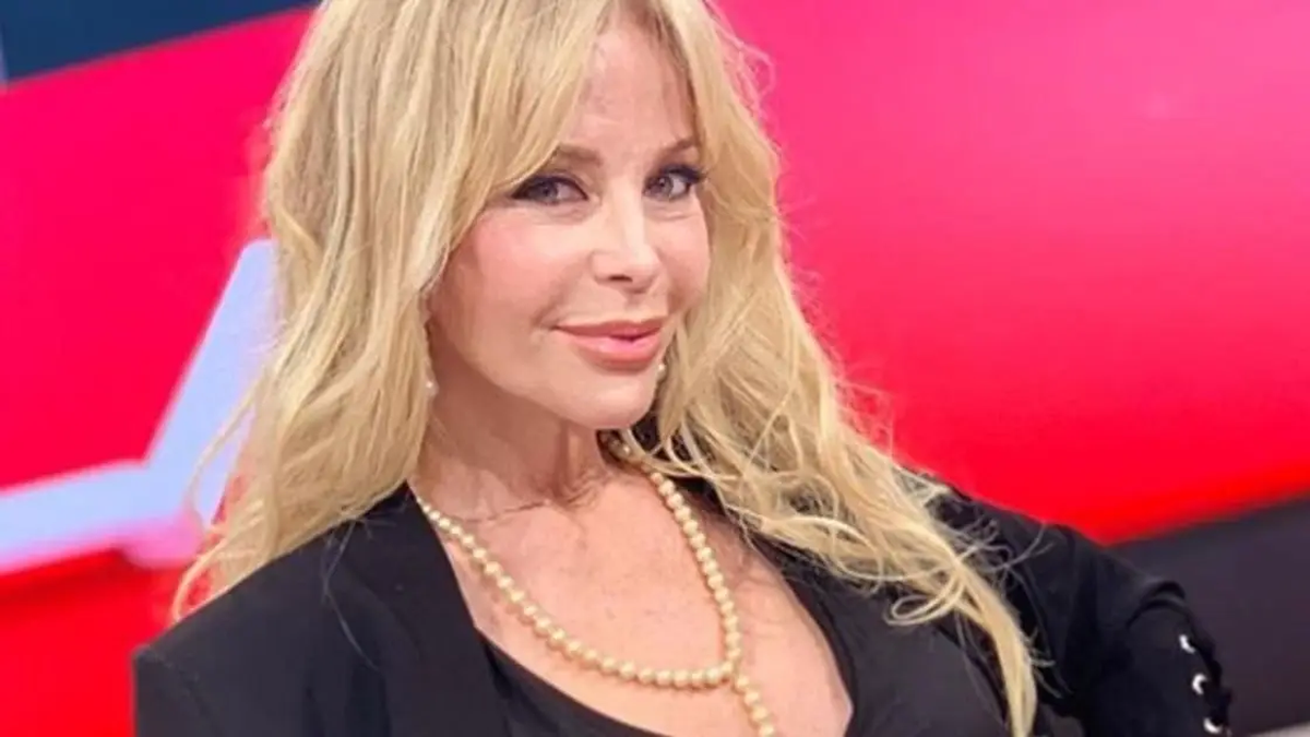 Mauricio Macri reapareció escribiéndole de madrugada a Graciela Alfano, una diva histórica de El Trece. La cena pactada con ella reabre una historia vieja y genera un nuevo capítulo mediático. Mauricio Macri reapareció escribiéndole de madrugada a Graciela Alfano, una diva histórica de El Trece. La cena pactada con ella reabre una historia vieja y genera un nuevo capítulo mediático.