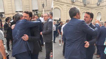 Abrazo de Agustín Romo y Sergio Massa divide a los libertarios