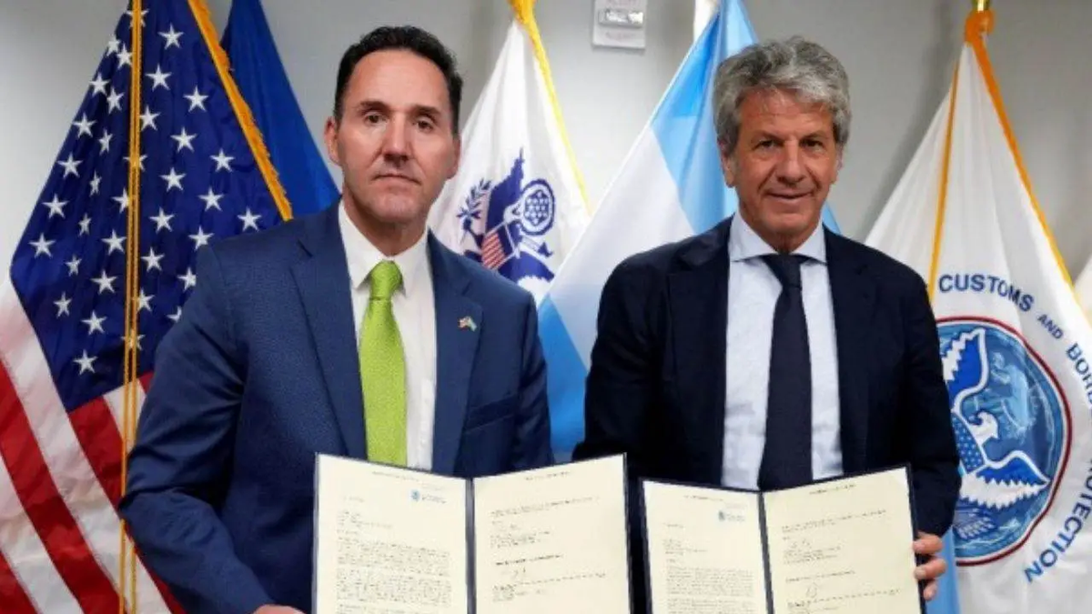 Convenio con USA por Soja: La cooperación con la CBP promete una Aduana 100% digital, la reducción de tiempos logísticos y la optimización de la competitividad del sector privado, según fuentes cercanas a ARCA Convenio con USA por Soja: La cooperación con la CBP promete una Aduana 100% digital, la reducción de tiempos logísticos y la optimización de la competitividad del sector privado, según fuentes cercanas a ARCA