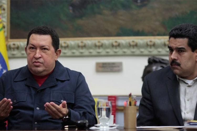 Chávez quiere hacer heredar el poder a Nicolás Maduro