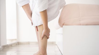 Es médico vascular y revela los alimentos que empeoran la circulación a los pies y las piernas
