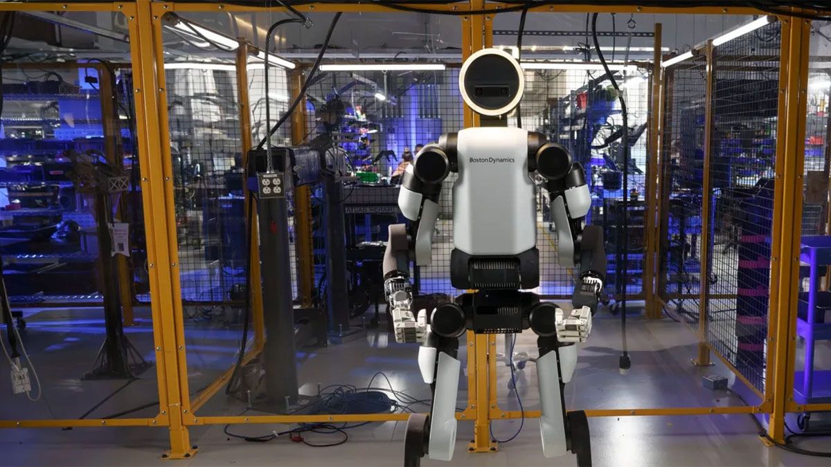 Google DeepMind y Boston Dynamics se unieron con Gemini para controlar a los robots humanoides para interactuar con humanos en las fábricas de automóviles. Google DeepMind y Boston Dynamics se unieron con Gemini para controlar a los robots humanoides para interactuar con humanos en las fábricas de automóviles.