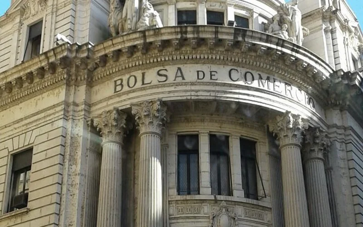 El museo, que es parte del edificio de la BCR, cuenta con distintas salas integradas por objetos que permiten reconstruir la historia de Rosario desde 1880 y, con ella, los orígenes de esta institución. El museo, que es parte del edificio de la BCR, cuenta con distintas salas integradas por objetos que permiten reconstruir la historia de Rosario desde 1880 y, con ella, los orígenes de esta institución. 