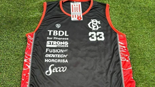 Camiseta de entrenamiento de Barracas Central. Camiseta de entrenamiento de Barracas Central.