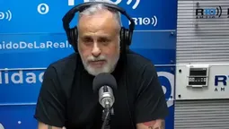 Después de que Clarín dudara de la continuidad de Carnaval, Jorge Rial respondió con algo más grave: persecución política y una pelea por quién puede hablar. Después de que Clarín dudara de la continuidad de Carnaval, Jorge Rial respondió con algo más grave: persecución política y una pelea por quién puede hablar.