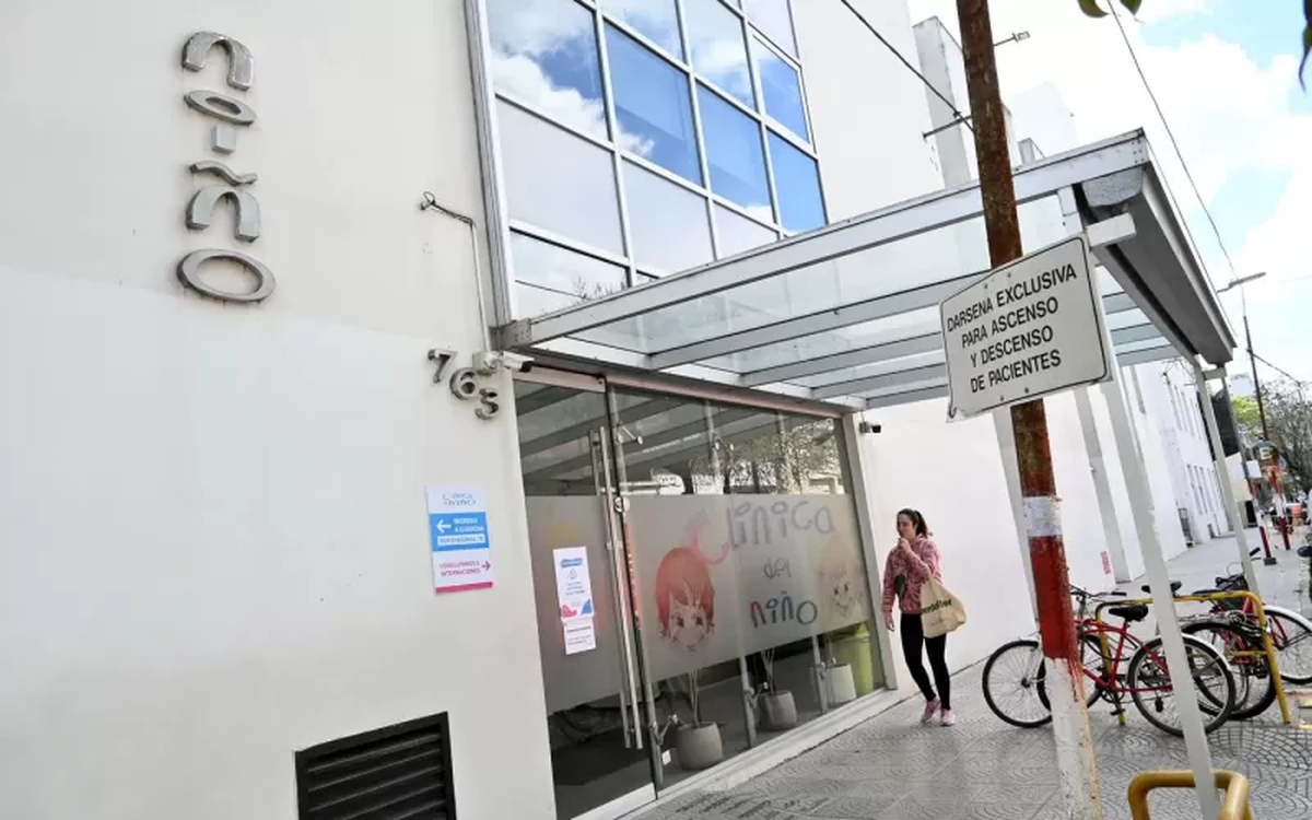 "Milagros sufrió una parasitosis generalizada, mal diagnosticada en la Clínica del Niño, a la cual hemos denunciado por mala praxis. Pero su problema de base fue un inicio de anorexia." "Milagros sufrió una parasitosis generalizada, mal diagnosticada en la Clínica del Niño, a la cual hemos denunciado por mala praxis. Pero su problema de base fue un inicio de anorexia."