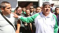 Maximiliano Cabaleyro, líder de Camioneros, junto a Pablo Moyano.