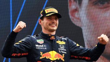 Max Verstappen seguiría en Red Bull con un contrato faraónico y por varias temporadas. Max Verstappen seguiría en Red Bull con un contrato faraónico y por varias temporadas.
