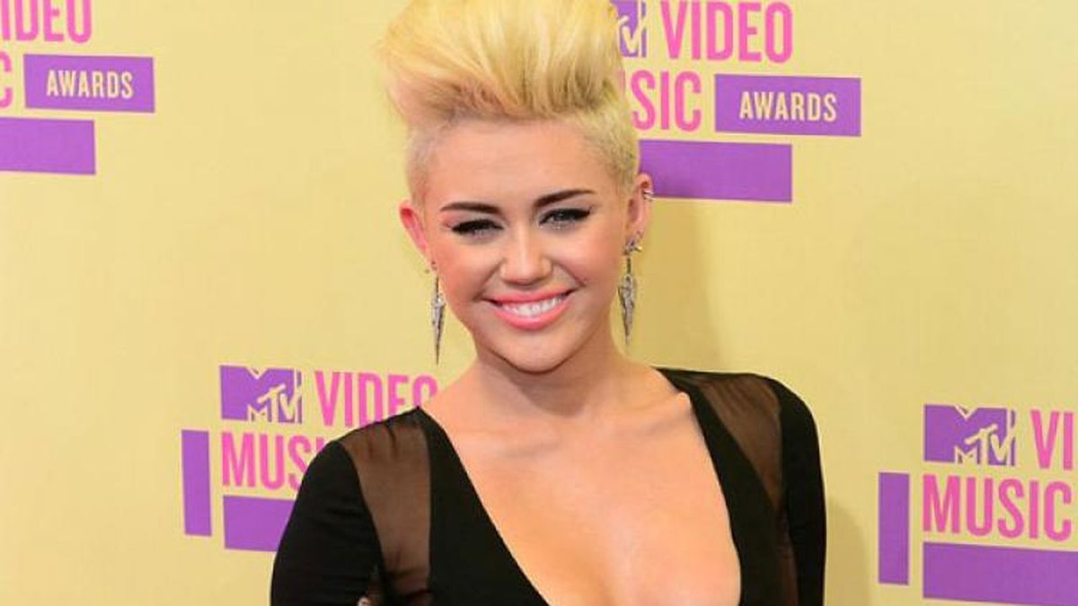 Miley Cyrus Playboy Xxx - El porno quiere a Miley Cyrus