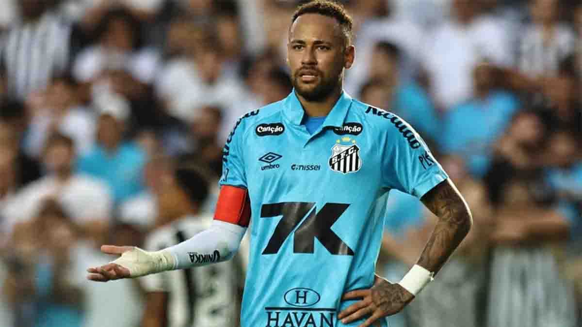 El Santos está al borde del descenso en el Brasileirao y Neymar volvió a dar la nota tras revelar que ganó 30.000 dólares en pleno reposo por Covid-19. El Santos está al borde del descenso en el Brasileirao y Neymar volvió a dar la nota tras revelar que ganó 30.000 dólares en pleno reposo por Covid-19.