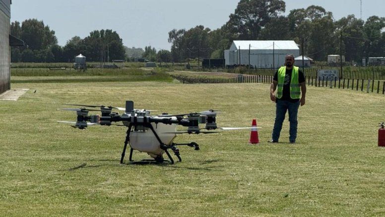 Por supuestos drones narcos cierran aeropuerto en USA; Petro asegura que lo quieren matar