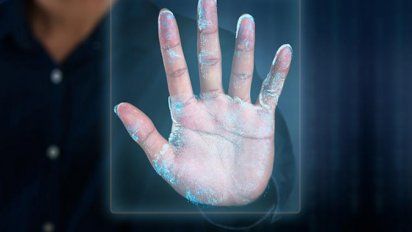 Ni tarjeta ni efectivo: el nuevo método de pago será la palma de la mano