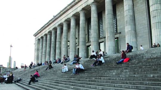 Excelencia en crisis: Cómo la UBA sigue entre las mejores del mundo pese a la falta de fondos