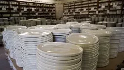 altText(Etapa de crisis: La histórica fábrica de porcelana que lucha por no apagar sus motores)}
