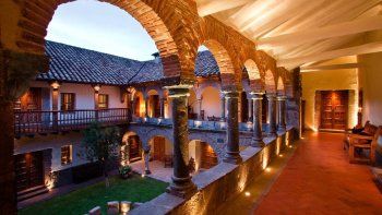 Inkaterra La Casona, en el corazón histórico de Cusco, combina herencia colonial y lujo íntimo en una de las estadías más exclusivas de Sudamérica. Inkaterra La Casona, en el corazón histórico de Cusco, combina herencia colonial y lujo íntimo en una de las estadías más exclusivas de Sudamérica.