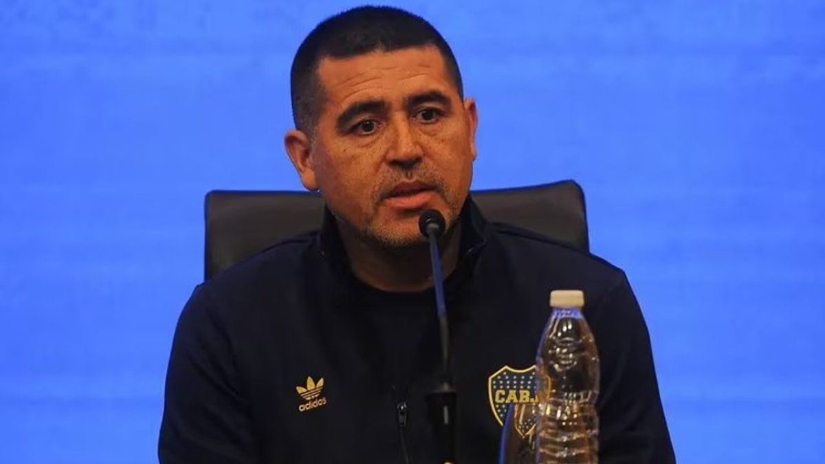 Riquelme en el ojo de la tormenta en Boca