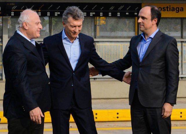 El gobernador Miguel Lifschitz dice que el presidente Mauricio Macri está beneficiando al intendente de Santa Fe de la Vera Cruz, José Corral.