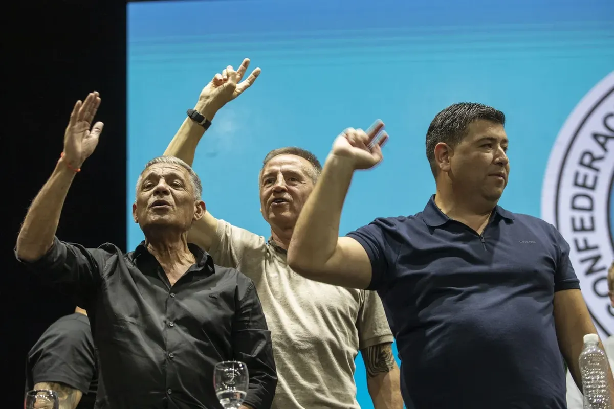 La CGT rechazó la idea del barrionuevismo de convocar a un paro de 36 horas. La CGT rechazó la idea del barrionuevismo de convocar a un paro de 36 horas.