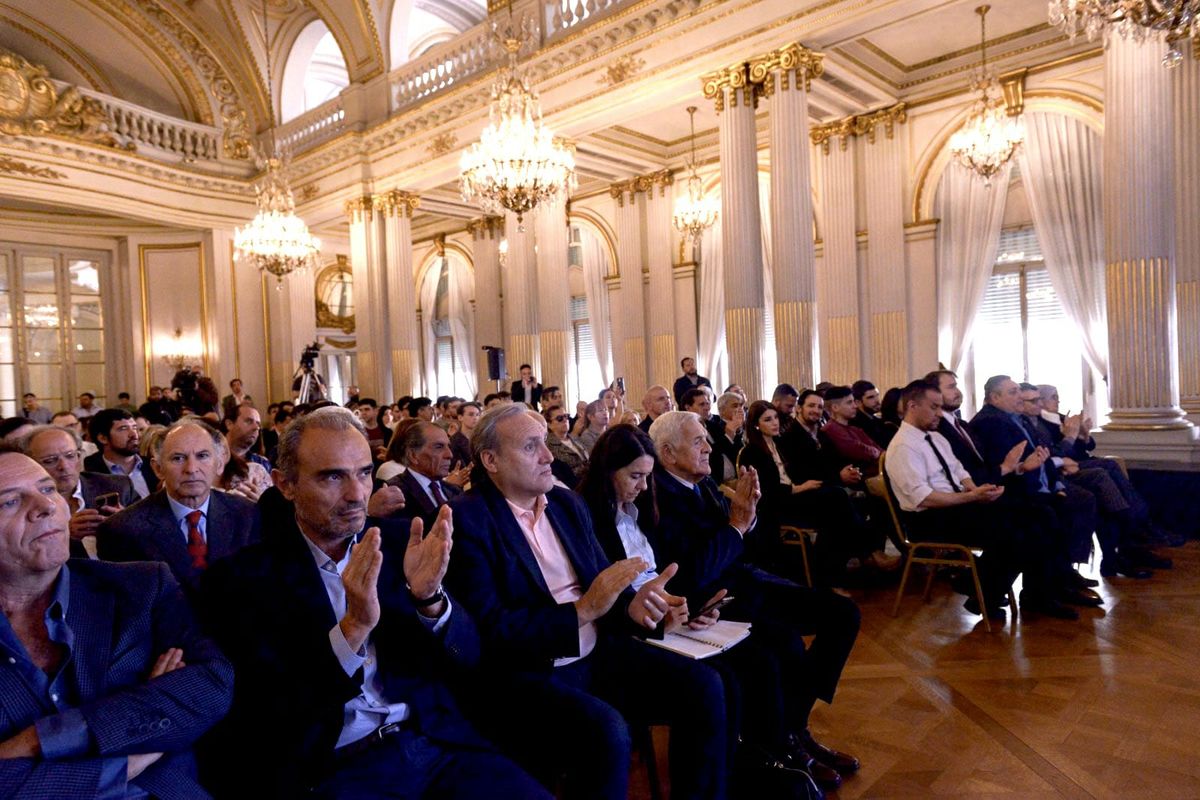 Asistentes al libro sobre los años '90.