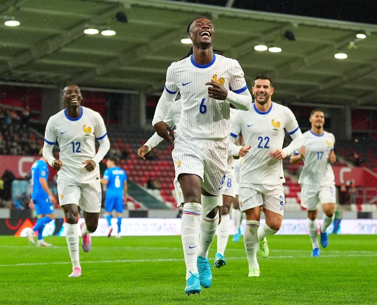 Francia quiere vencer a Israel para seguir con chances de ganar el grupo, el cual lidera Italia, a quien enfrentará en la útlima fecha. Francia quiere vencer a Israel para seguir con chances de ganar el grupo, el cual lidera Italia, a quien enfrentará en la útlima fecha.