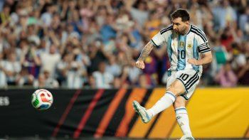 Argentina vs Argelia, comienza la defensa del título: Hora, formaciones y dónde ver