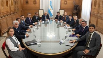 Ley Ómnibus 2 entre Ejecutivo Nacional y gobernadores. Hasta ahora, nada. Ley Ómnibus 2 entre Ejecutivo Nacional y gobernadores. Hasta ahora, nada.