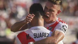 altText(Con un jugador expulsado y los errores de Pitana, River le ganó a Central Córdoba y se afirmó en la punta)}