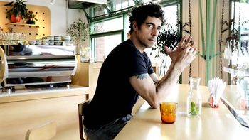 La fuerte confesión sexual de Esteban Lamothe: Todo el mundo me quería coger. (Foto: Fernando Gutiérrez) La fuerte confesión sexual de Esteban Lamothe: Todo el mundo me quería coger. (Foto: Fernando Gutiérrez)