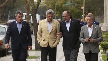 Mesa de enlace disconforme con el dólar 3 Mesa de enlace disconforme con el dólar 3