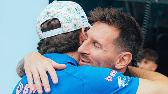 Messi llevó un reloj valuado en varios cientos de miles de dólares cuando visitó a Colapinto