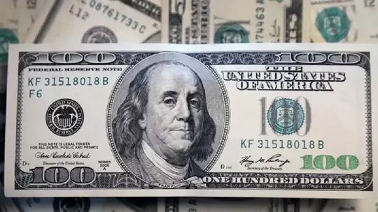 Intensa intervención para que el dólar no se desbande y sigue subiendo el Riesgo País