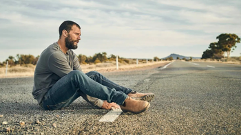 Netflix vuelve a sorprender con una gran historia que te va a dejar al borde del asiento con tan solo 6 episodios. Una miniserie que no podés perderte. Netflix vuelve a sorprender con una gran historia que te va a dejar al borde del asiento con tan solo 6 episodios. Una miniserie que no podés perderte.