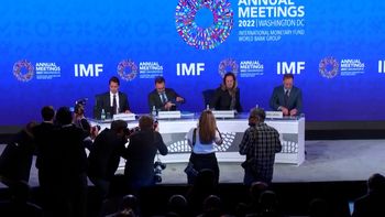 FMI enviando un mensaje clave: 2do. desde la izq.., expone Pierre-Olivier Gourinchas. FMI enviando un mensaje clave: 2do. desde la izq.., expone Pierre-Olivier Gourinchas.